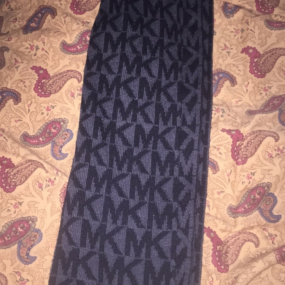 Micheal Kors Scarf